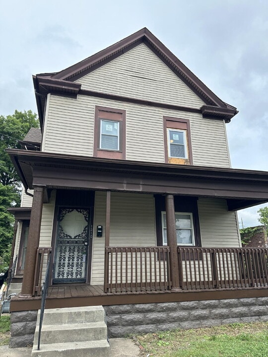 1310 Olive St in Louisville, KY - Building Photo