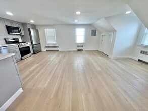 237 Woodland Ave in Yonkers, NY - Building Photo - Building Photo