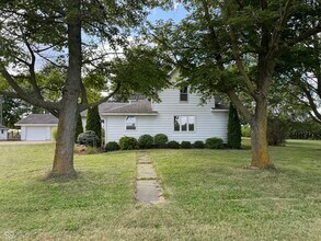 2010 N 675 E in Whitestown, IN - Building Photo - Building Photo