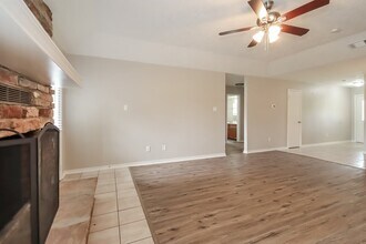 9695 Twin Shores Dr in Willis, TX - Building Photo - Building Photo