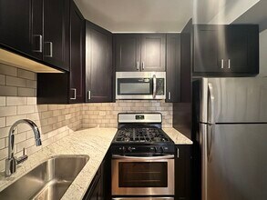 2204 W Eastwood Ave in Chicago, IL - Building Photo - Building Photo