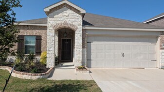 1813 Acacia Dr in Royse City, TX - Building Photo