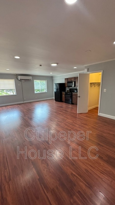 property at 2854 W Sylvania Ave
