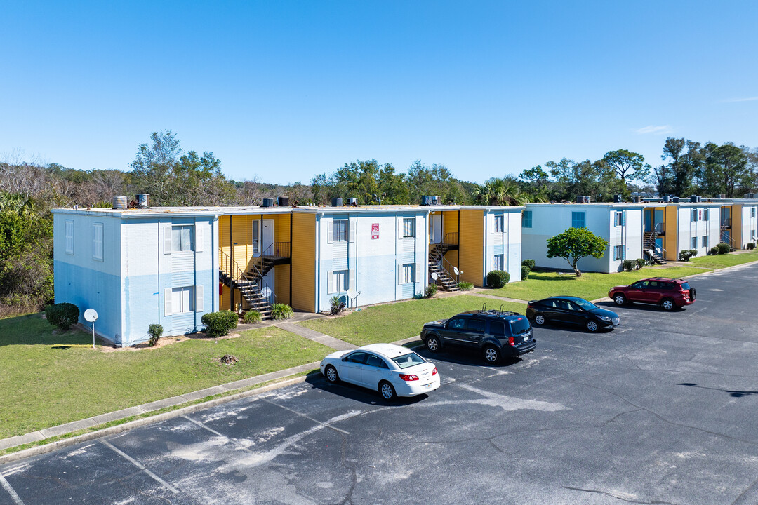 Sandstones Apartments in Pensacola, FL - Building Photo