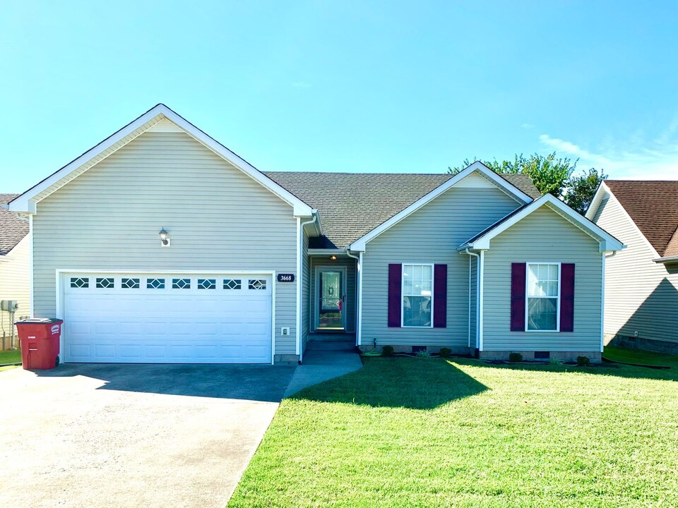 3668 S Cindy Jo Dr in Clarksville, TN - Building Photo