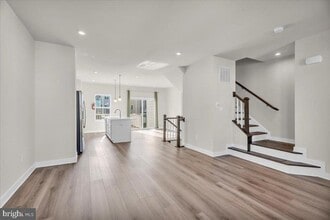 112 Kohlmyer Dr in Pennsauken, NJ - Building Photo - Building Photo