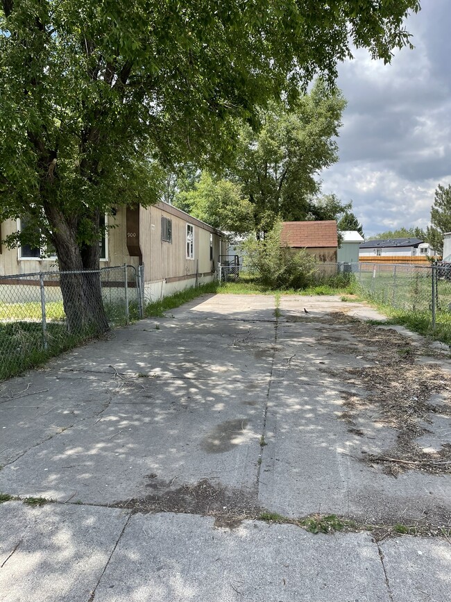 900 Eve Dr in Idaho Falls, ID - Building Photo - Building Photo