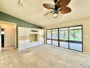 3195 Chamblee Ln in Clearwater, FL - Building Photo - Building Photo