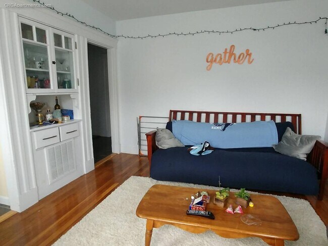 2 Vassar St, Unit 1 in Medford, MA - Building Photo - Building Photo
