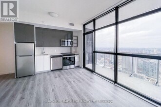 60 Frederick St in Kitchener, ON - Building Photo - Building Photo