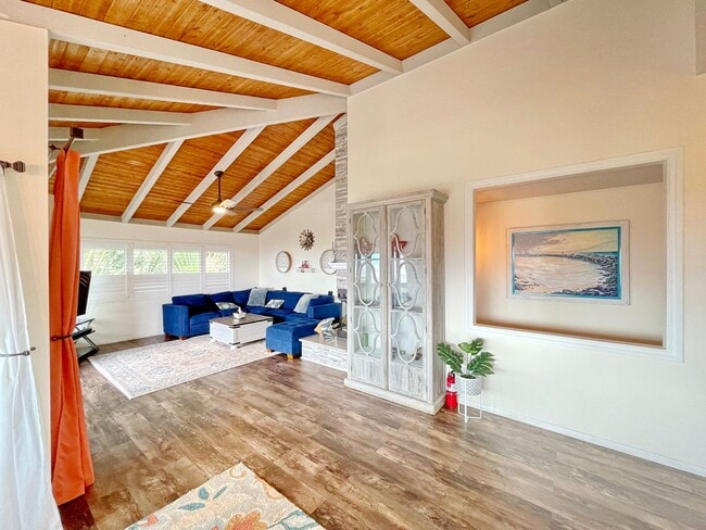 property at 744 S Alu Rd