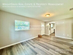 6400 30th St N in St. Petersburg, FL - Foto de edificio - Building Photo
