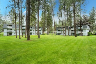 The Grove in Spokane, WA - Foto de edificio - Building Photo