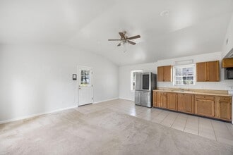 208 Telegraph Rd in Stafford, VA - Building Photo - Building Photo