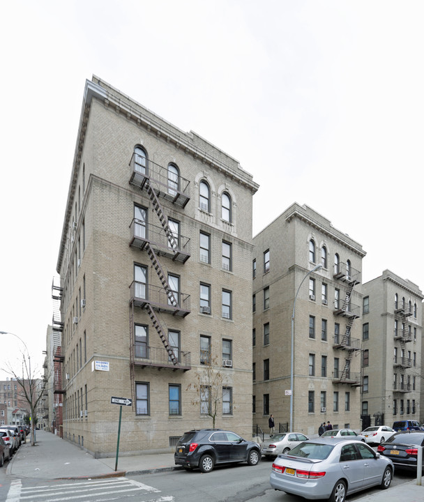 3216 Kossuth Ave in Bronx, NY - Building Photo