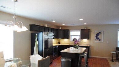 37 Maravista Ave in Greenville, SC - Building Photo - Building Photo