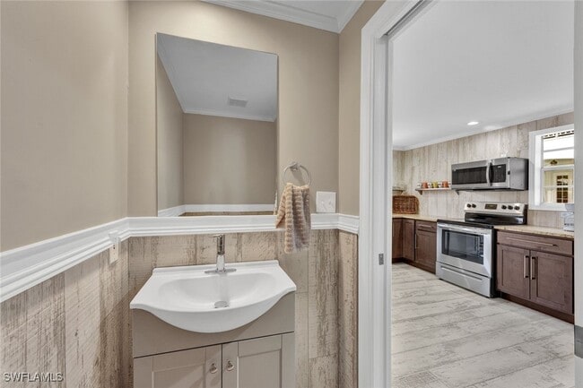 property at 255 2nd Ave N