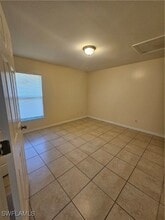772 Eisenhower Blvd in Lehigh Acres, FL - Foto de edificio - Building Photo