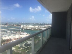 50 Biscayne Blvd, Unit 3101 in Miami, FL - Building Photo