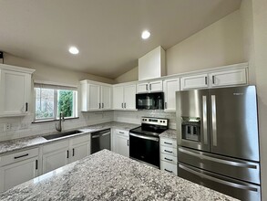 4313 Roxanna Loop SE in Lacey, WA - Building Photo - Building Photo