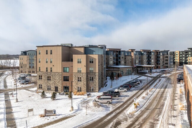 Flagstone in Eden Prairie, MN - Building Photo - Building Photo
