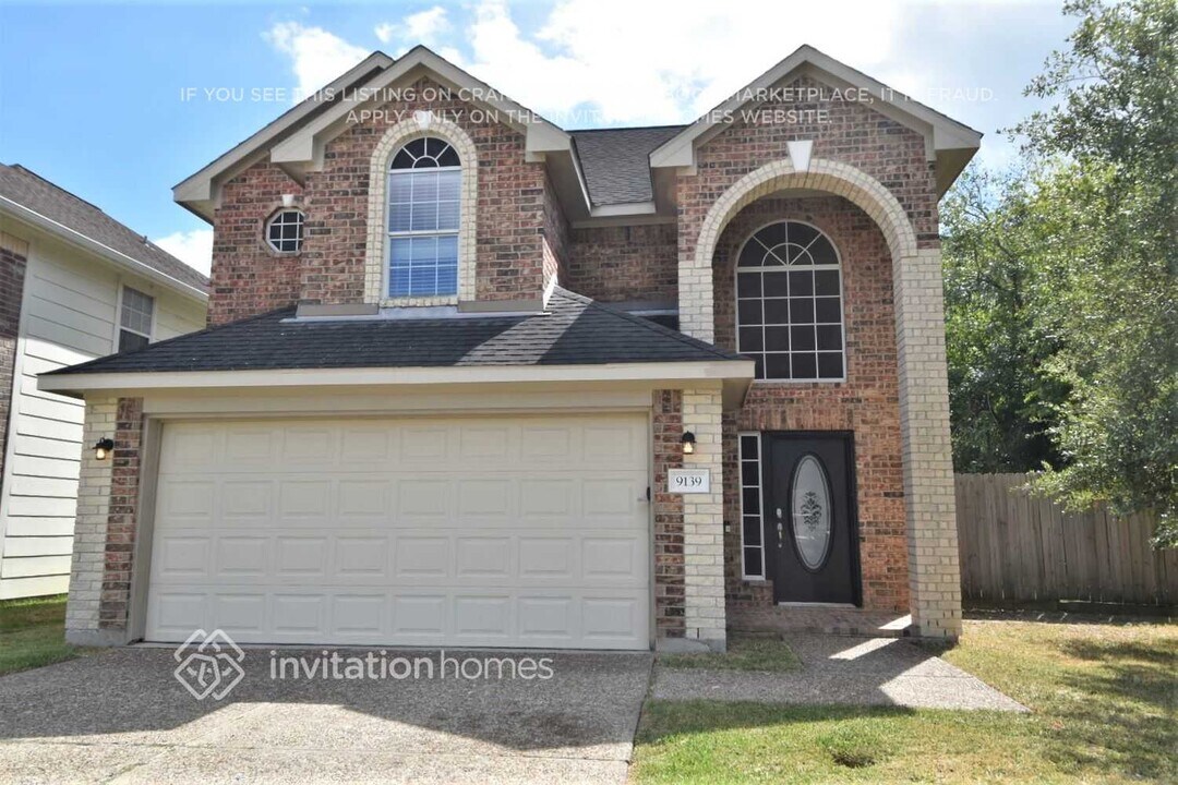 9139 Prairie Trails Dr in Spring, TX - Building Photo