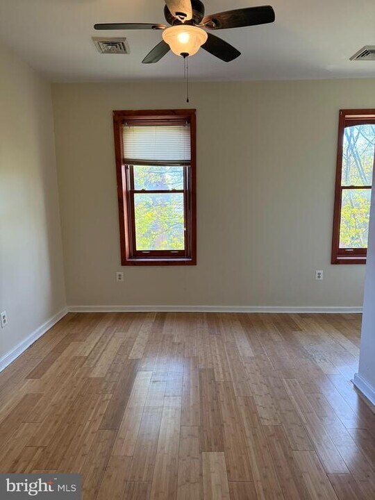 1728 W Diamond St in Philadelphia, PA - Building Photo