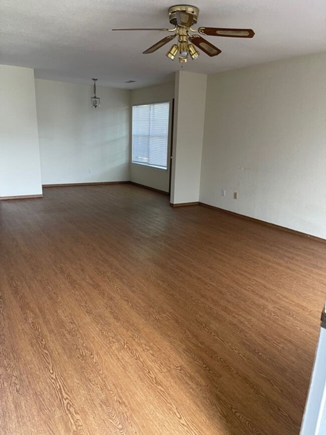 693-695 W Beck Dr in Fayetteville, AR - Building Photo - Building Photo