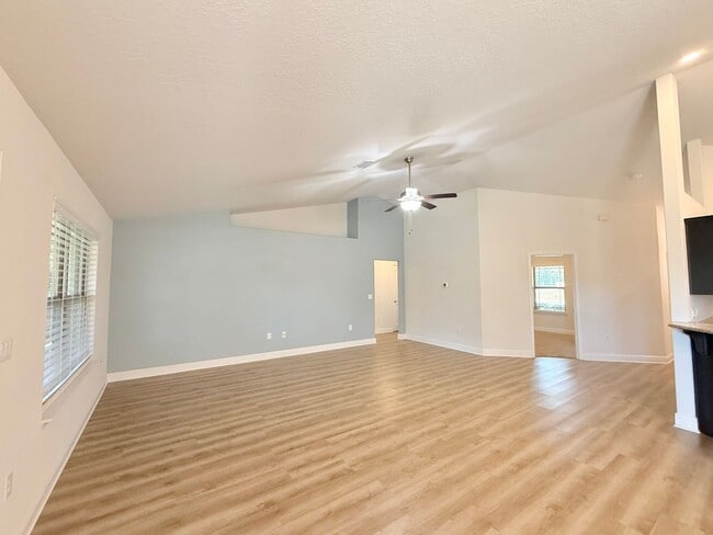 4458 Winners Gait Cir in Pace, FL - Building Photo - Building Photo