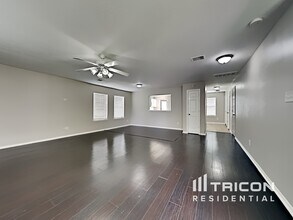 6448 Mountain Pines Ln in Katy, TX - Building Photo - Building Photo