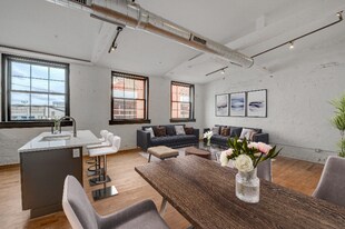 1851 N Howard St in Philadelphia, PA - Building Photo