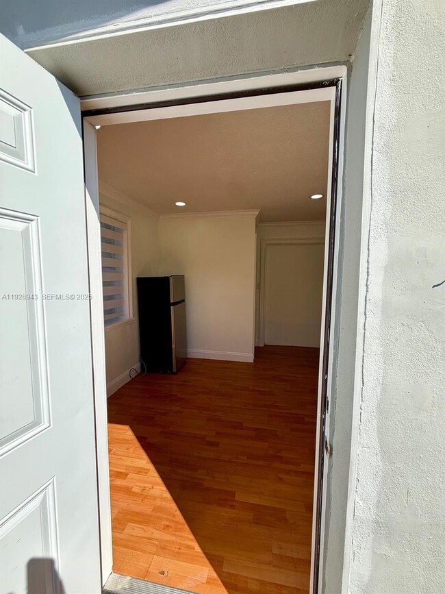 5001 SW 113th Ct in Miami, FL - Building Photo - Building Photo