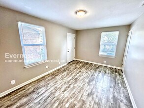 1176 Sioux Terrace in Nashville, TN - Foto de edificio - Building Photo