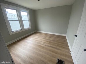 623 New York St in Dunmore, PA - Building Photo - Building Photo
