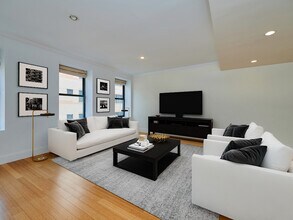 55 Temple Pl, Unit 4 in Boston, MA - Foto de edificio - Building Photo