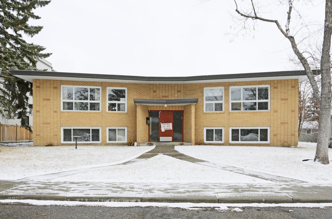 2312 2nd Ave NW in Calgary, AB - Building Photo - Building Photo