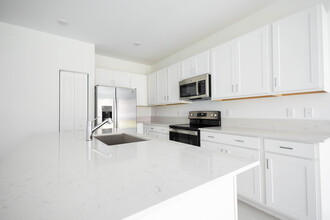 4553 Meyerson Pl in Greenacres, FL - Building Photo - Building Photo