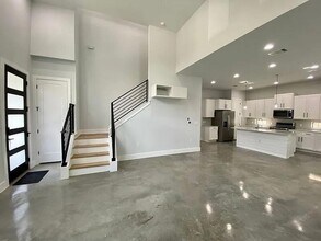 2813 Castro St in Austin, TX - Building Photo - Building Photo