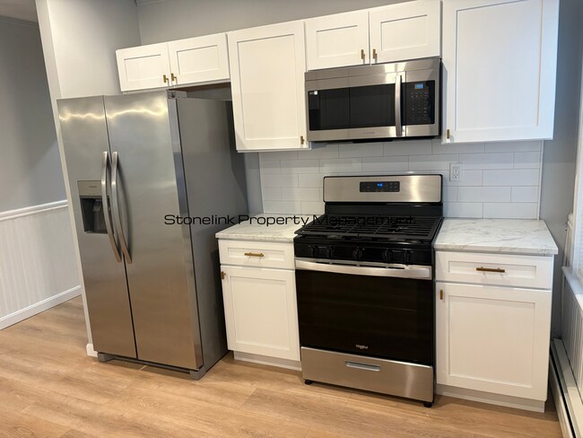 27 Ferncliff Ave in North Providence, RI - Building Photo - Building Photo