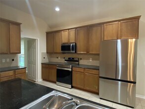 6018 Sugar Bush Dr in Magnolia, TX - Building Photo - Building Photo