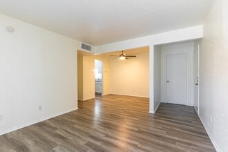 Scenic Pines Apartments in Longview, TX - Foto de edificio - Interior Photo