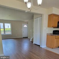 5801 Folgate Ct in Capitol Heights, MD - Building Photo