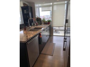 1455 George St in White Rock, BC - Building Photo - Building Photo