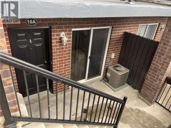 45 Cedarhill Crescent in Kitchener, ON - Building Photo - Building Photo