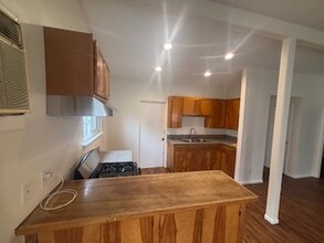 379 Roberts Ave in Moorpark, CA - Building Photo - Building Photo