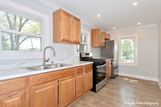 1501 Round Lake Dr in Round Lake Beach, IL - Building Photo - Building Photo