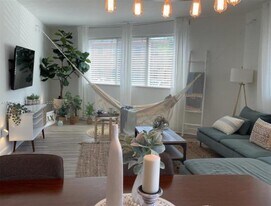 75 S Shore Dr in Miami Beach, FL - Building Photo
