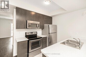 5038 Serena Dr in Lincoln, ON - Building Photo - Building Photo