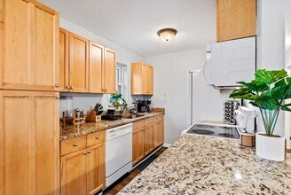 2117 Longwood Rd in West Palm Beach, FL - Building Photo - Building Photo