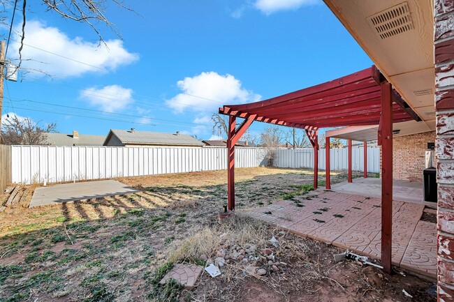 1107 E 54th St in Odessa, TX - Building Photo - Building Photo